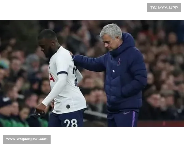 从战术调整到球队平衡解析小卢卡斯替补背后的深层原因与思考